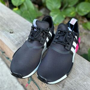 Size 10.5 - adidas Marimekko x NMD_R1 Laine Wave W H00655